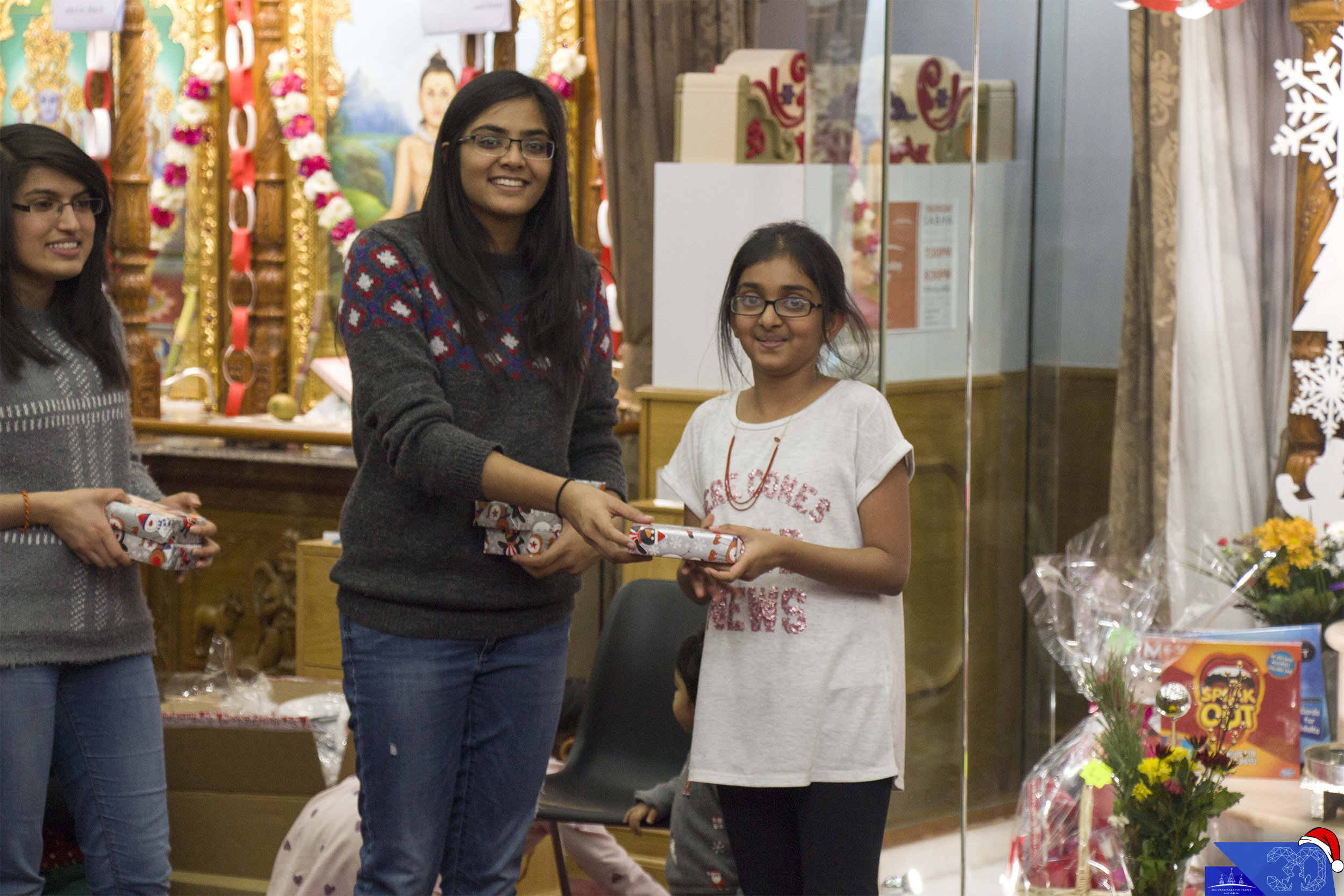 ©1987-2017 SKS Swaminarayan Temple East London
